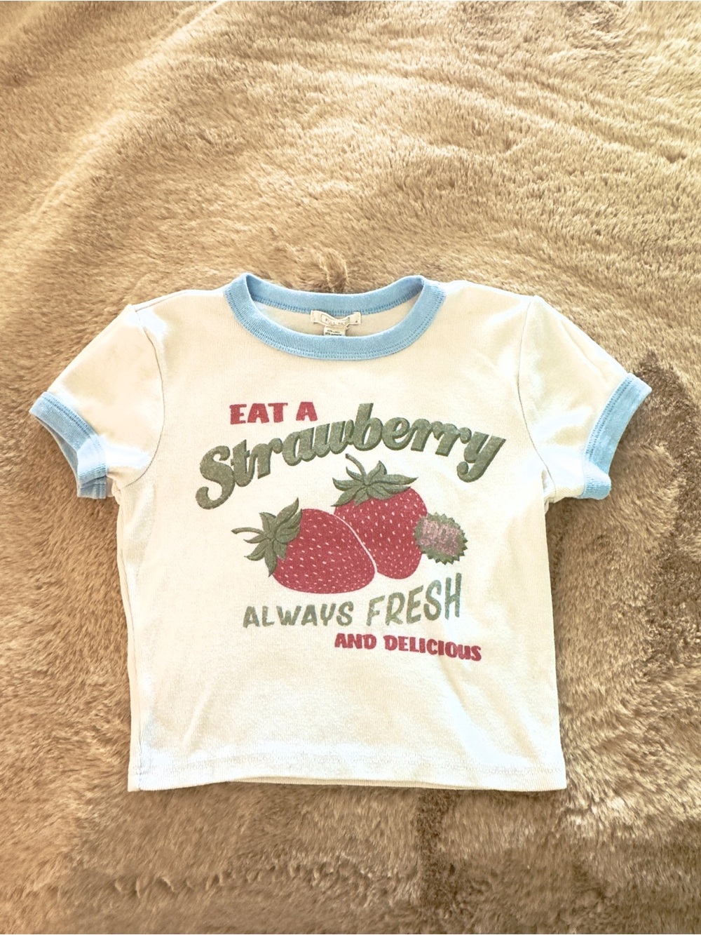 Tilly’s Full Tilt Crop White/Blue Strawberry GraphicTee